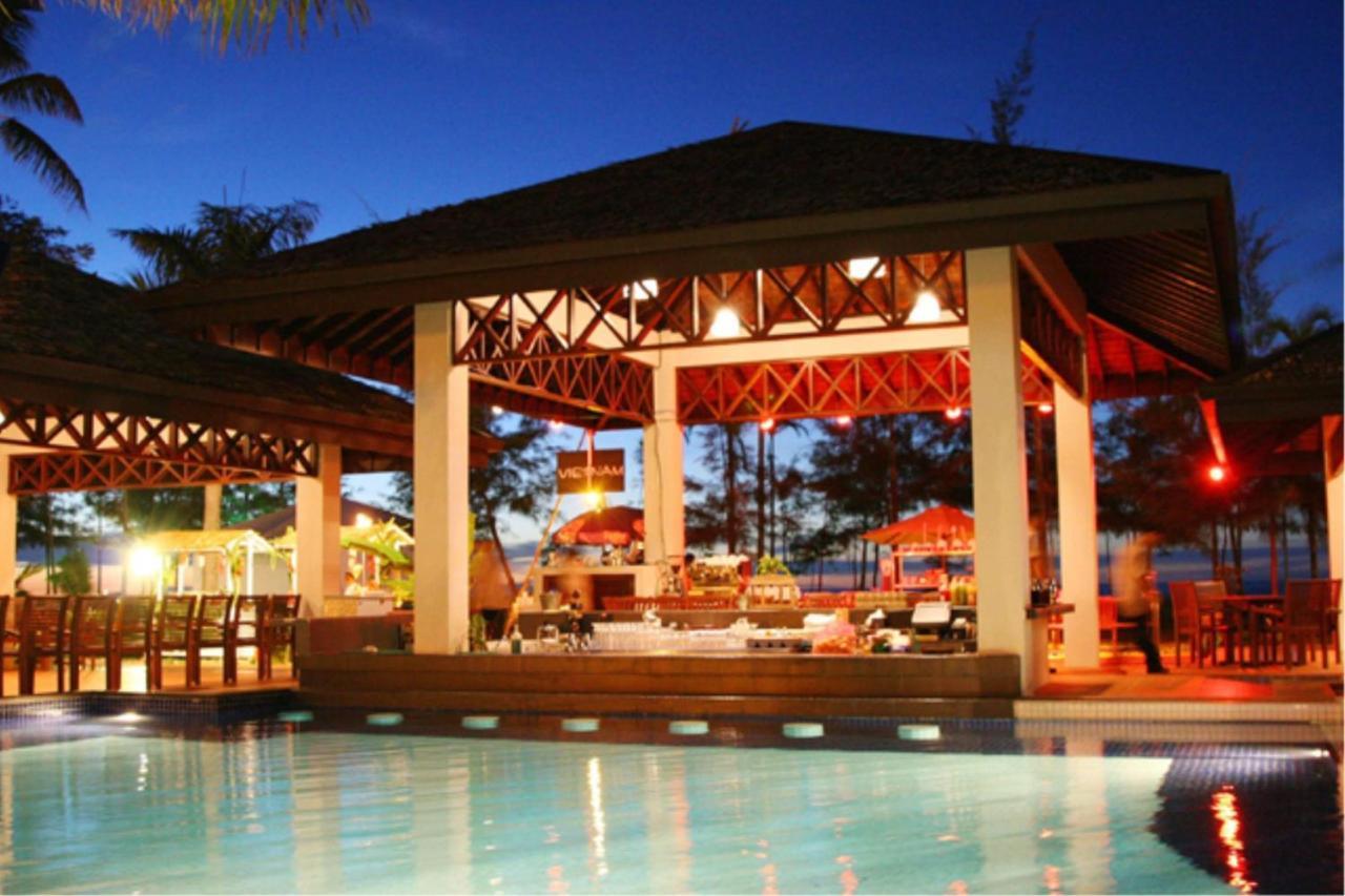 Miri Marriott Resort&Spa Exterior foto The pool at the resort