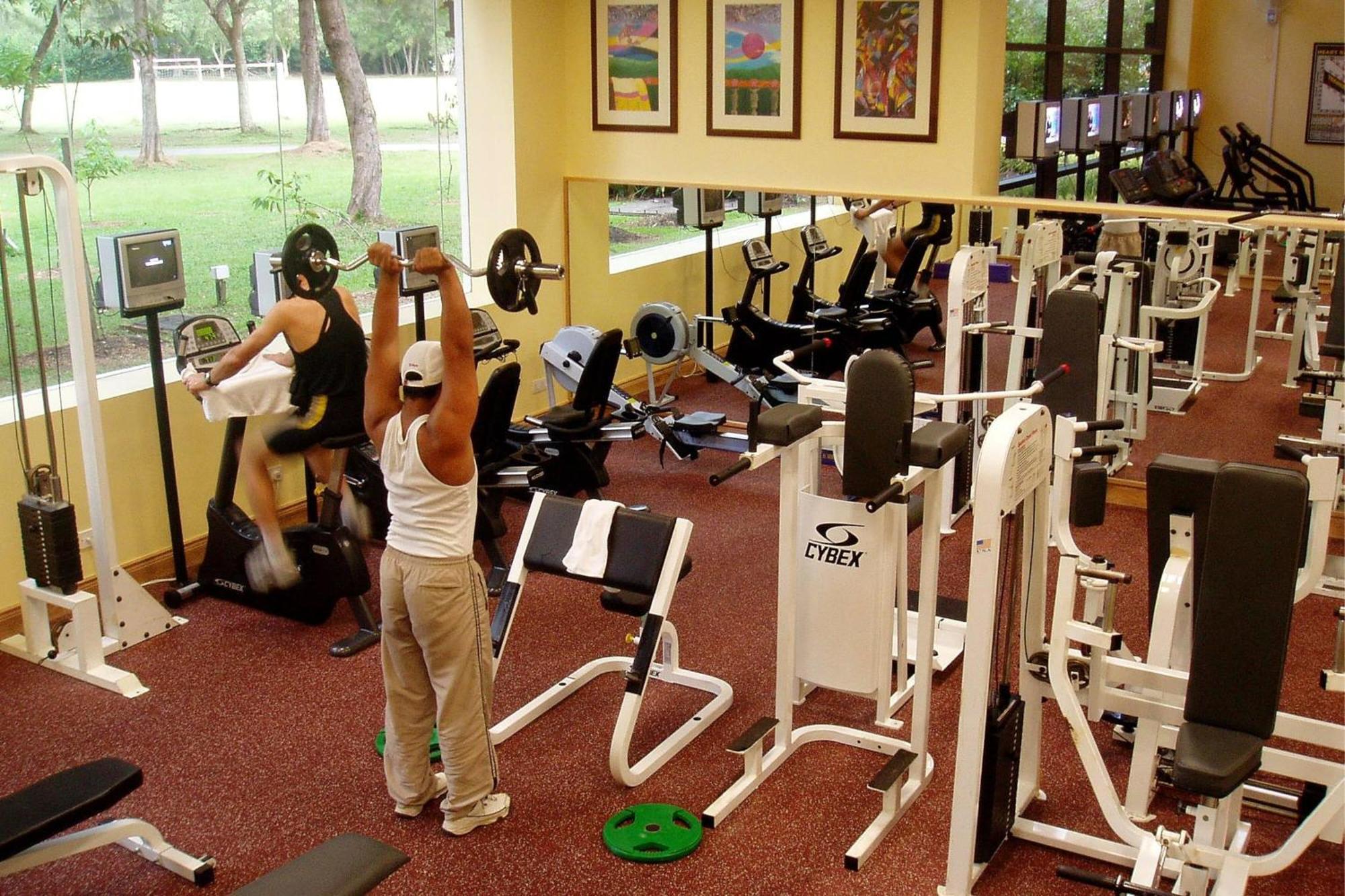 Miri Marriott Resort&Spa Exterior foto A typical gym