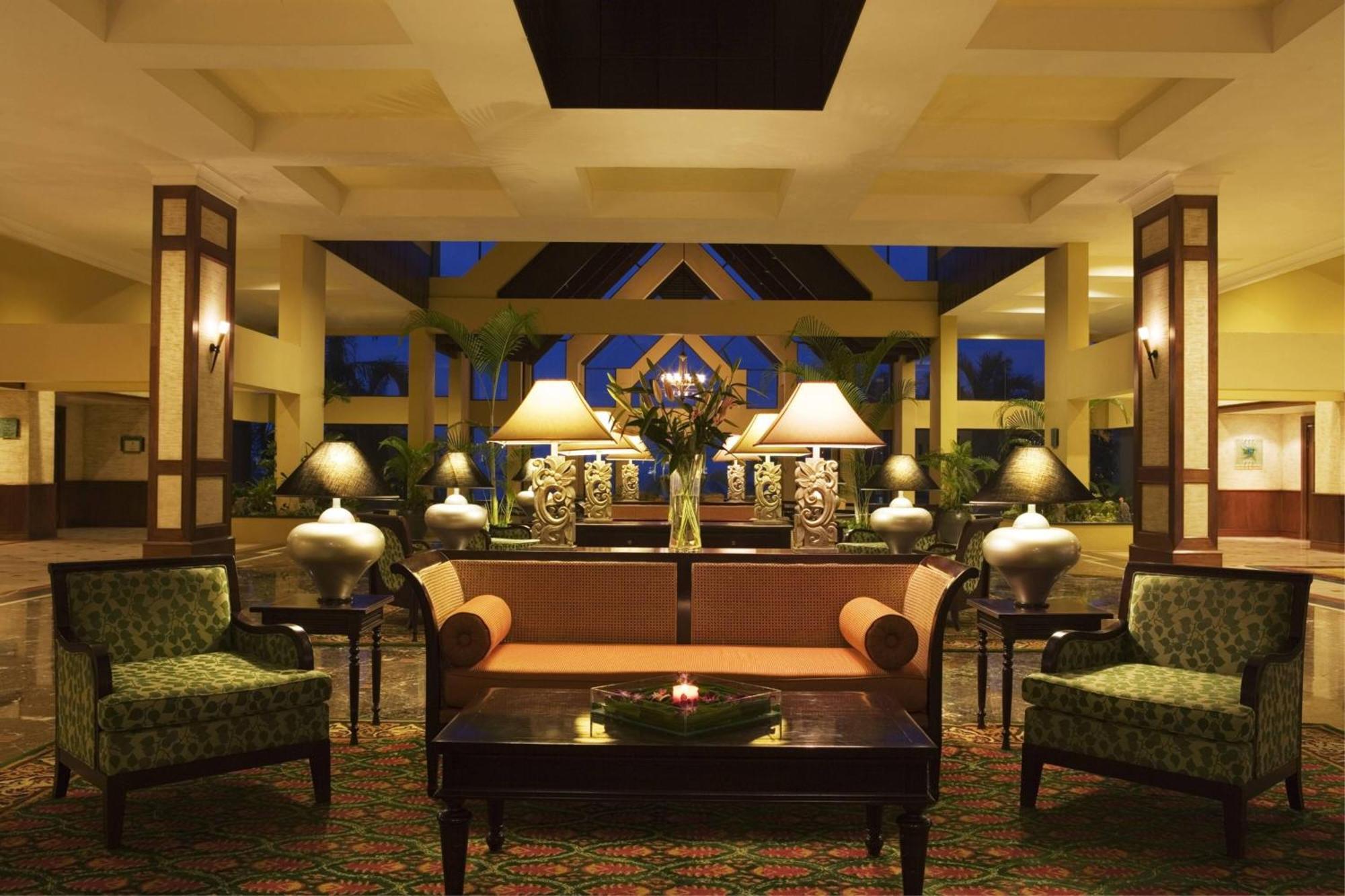 Miri Marriott Resort&Spa Exterior foto The lobby of the hotel