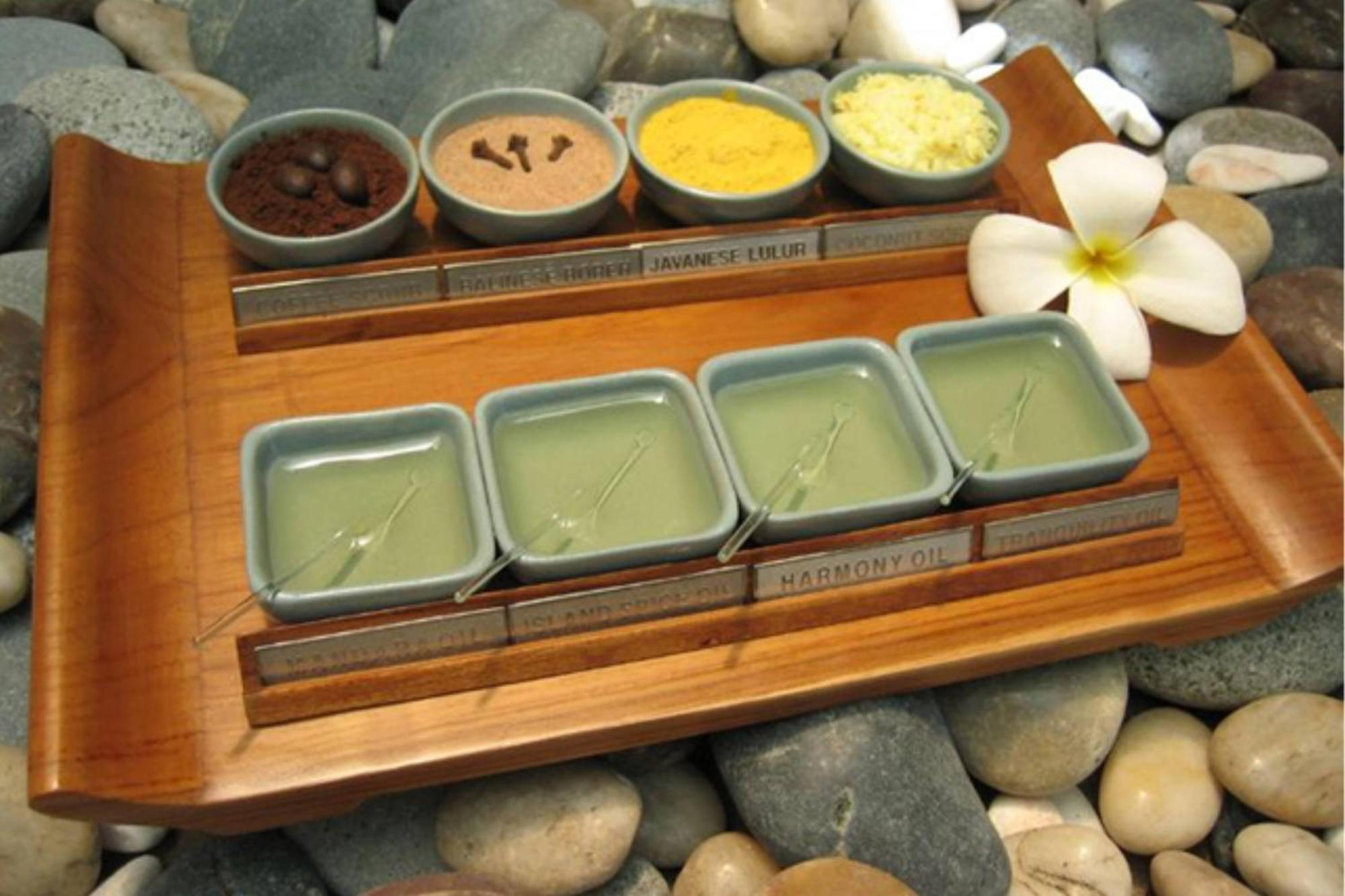 Miri Marriott Resort&Spa Exterior foto A selection of spa treatments
